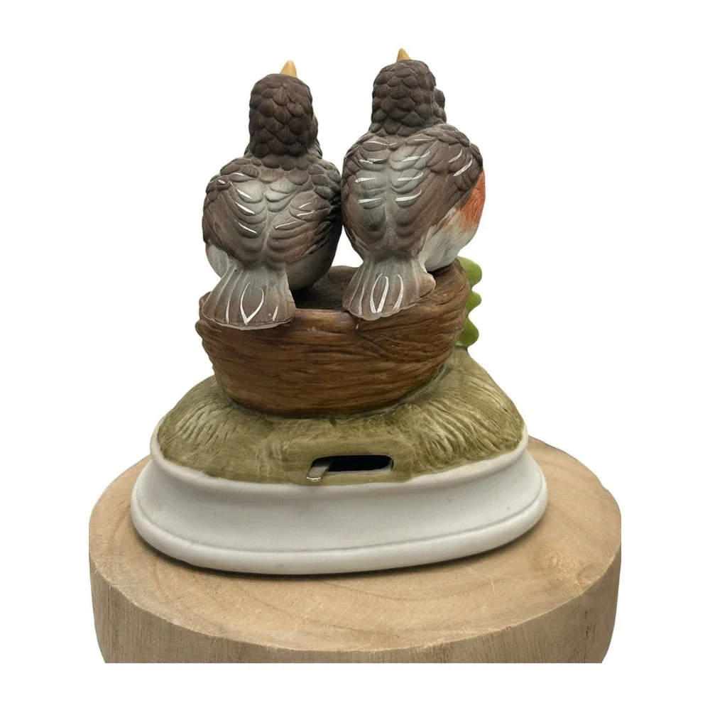 Vtg‎ Gorham Bisque Porcelain Nesting Singing Birds Red Breasted Music Figurine